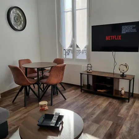 Elegance Provinoise Classe 3 Etoiles *